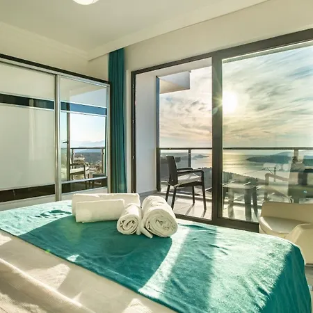 Villa 3 Bedroom Seaview