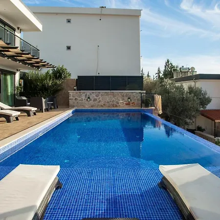 Villa 3 Bedroom Seaview