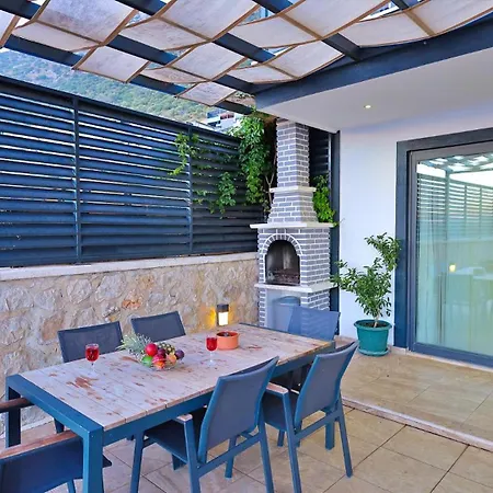 3 Bedroom Seaview * カルカン