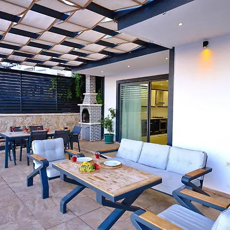 3 Bedroom Seaview Villa