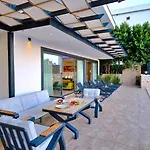 Villa 3 Bedroom Seaview *