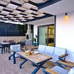 3 Bedroom Seaview Villa
