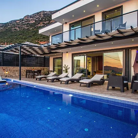 3 Bedroom Seaview