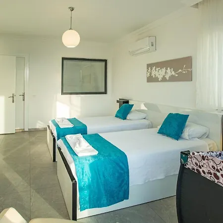 3 Bedroom Seaview וילה *