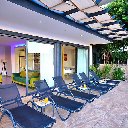 فيلة 3 Bedroom Seaview كالكان