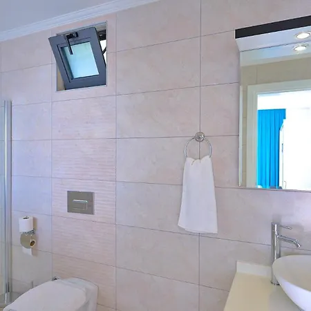 3 Bedroom Seaview فيلة كالكان