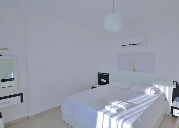 3 Bedroom Seaview *