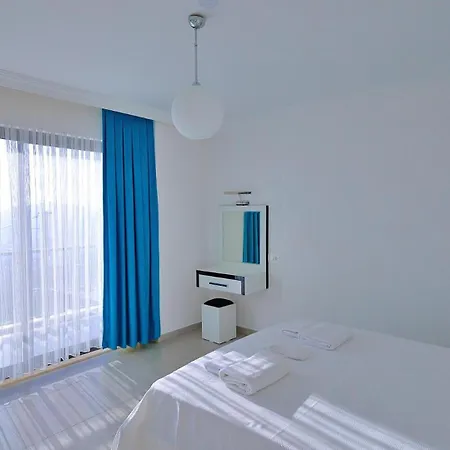 3 Bedroom Seaview וילה קלקן